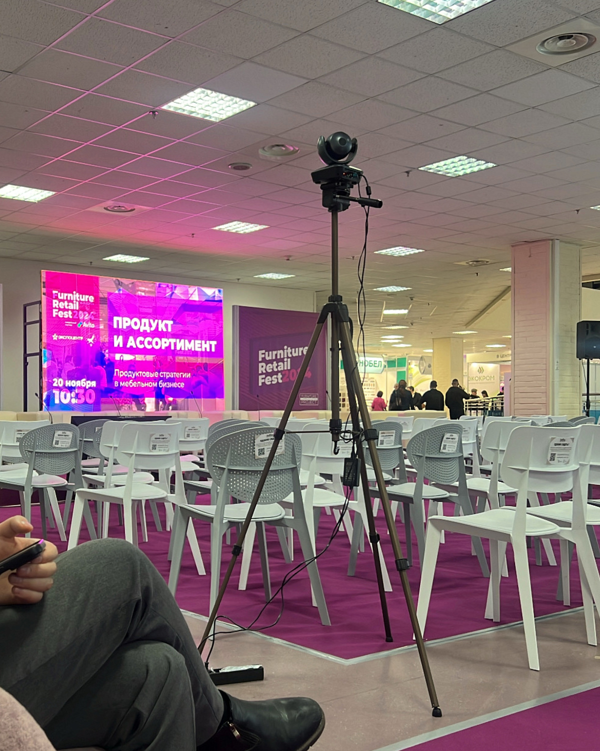 Вдохновлённые новыми идеями: поездка на 35-ю международную выставку «Мебель, фурнитура и обивочные материалы» в Москве