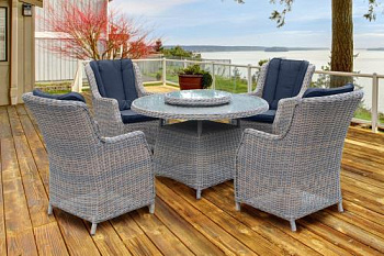 коричневый