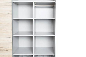 серебристо-серый